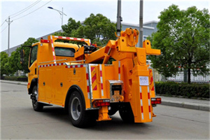 庐山高速路拖车费